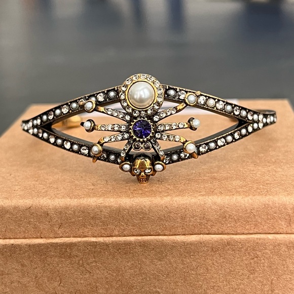 ⭐️SOLD⭐️Alexander McQueen Spider Cuff - Picture 11 of 17
